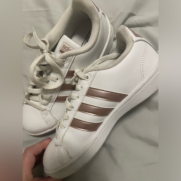 White adidas with rose gold stripes - Picture 2 of 4